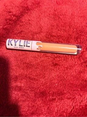Kylie Cosmetics Liquid Lipstick - matte
